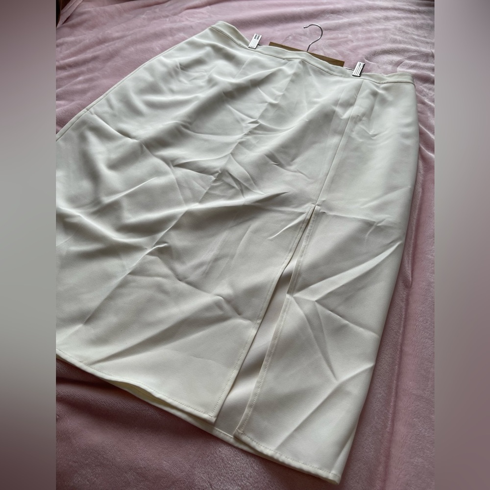 WAYF Fit & Flare Midi Skirt